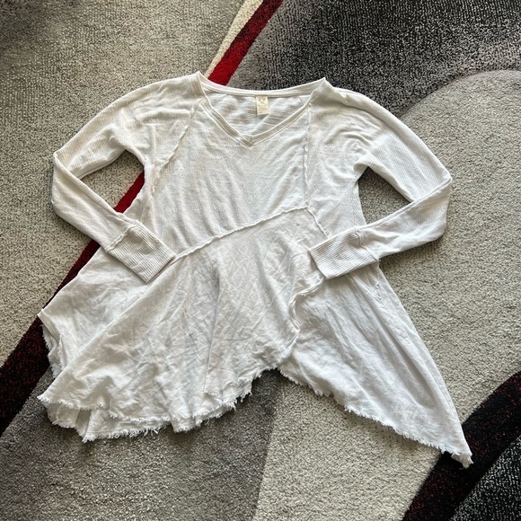 We The Free White Contrast Shark Bite Long Sleeve Top - Picture 1 of 4